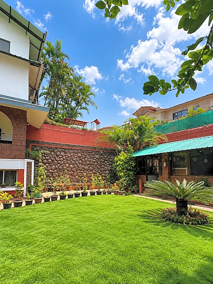 Cloud Green Resort & Spa