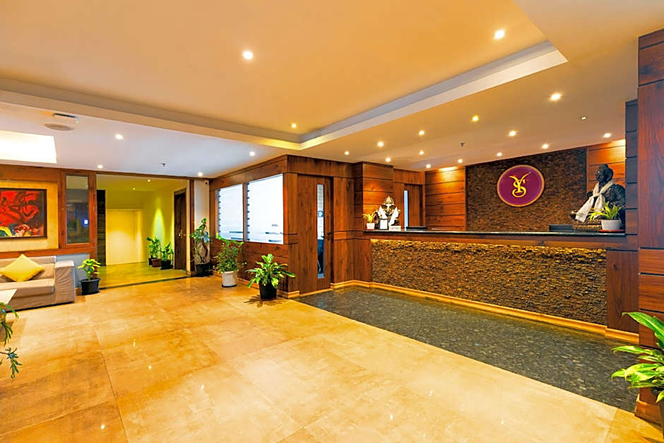 Yashshree Sanderling Mall Road