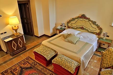 Master Suite - Tower