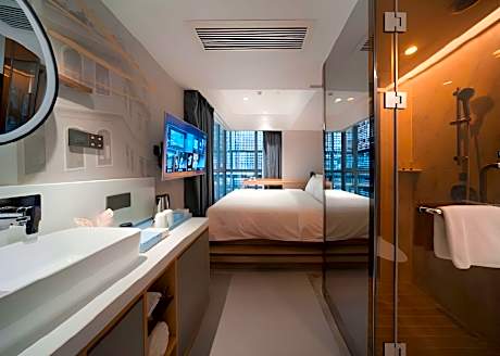 Comfort Queen Room