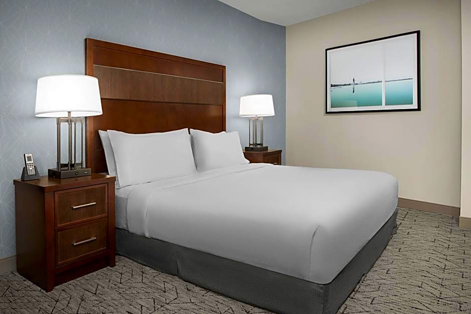 Embassy Suites By Hilton Springfield