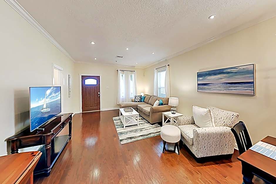 Craftsman on Seawall