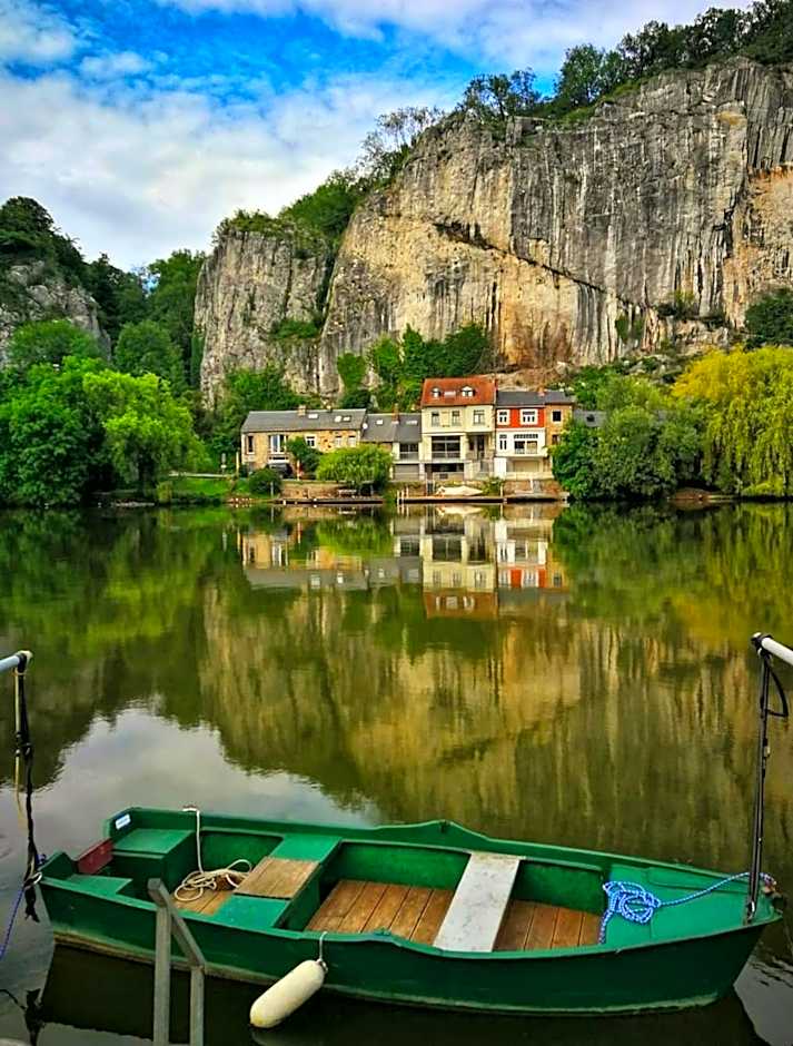 Escale Chambre d'hôtes Au coeur du vieux Profondeville entre Namur et Dinant
