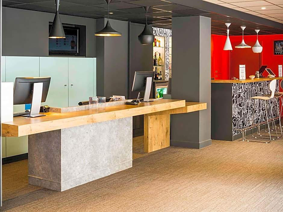 ibis Paris Pont de Suresnes