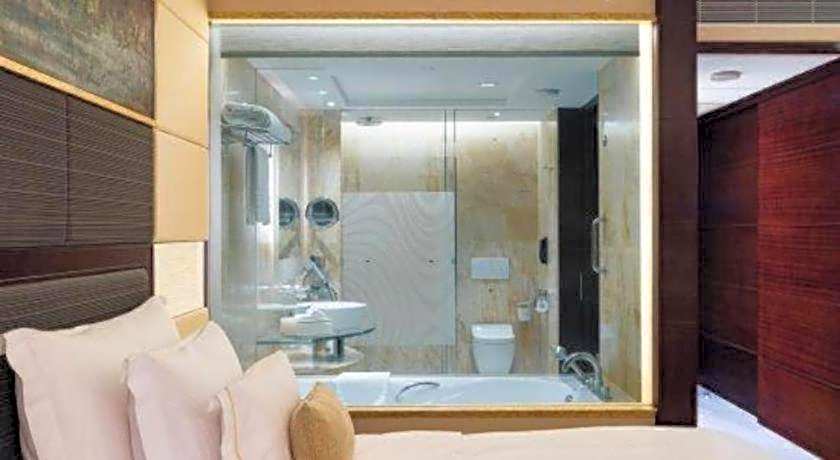 Starworld Hotel