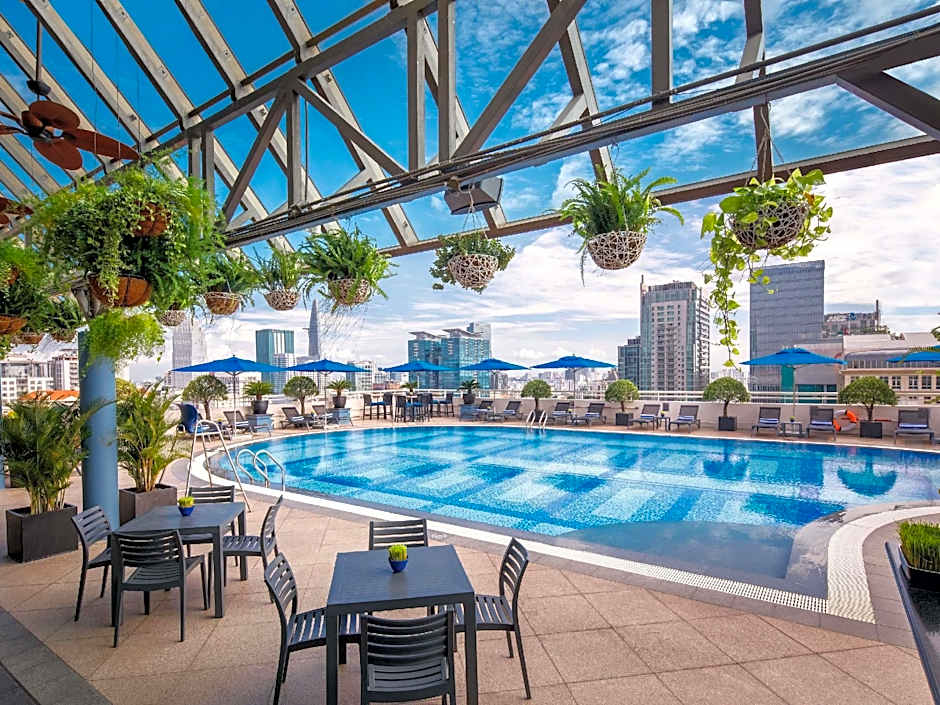 Sofitel Saigon Plaza Hotel