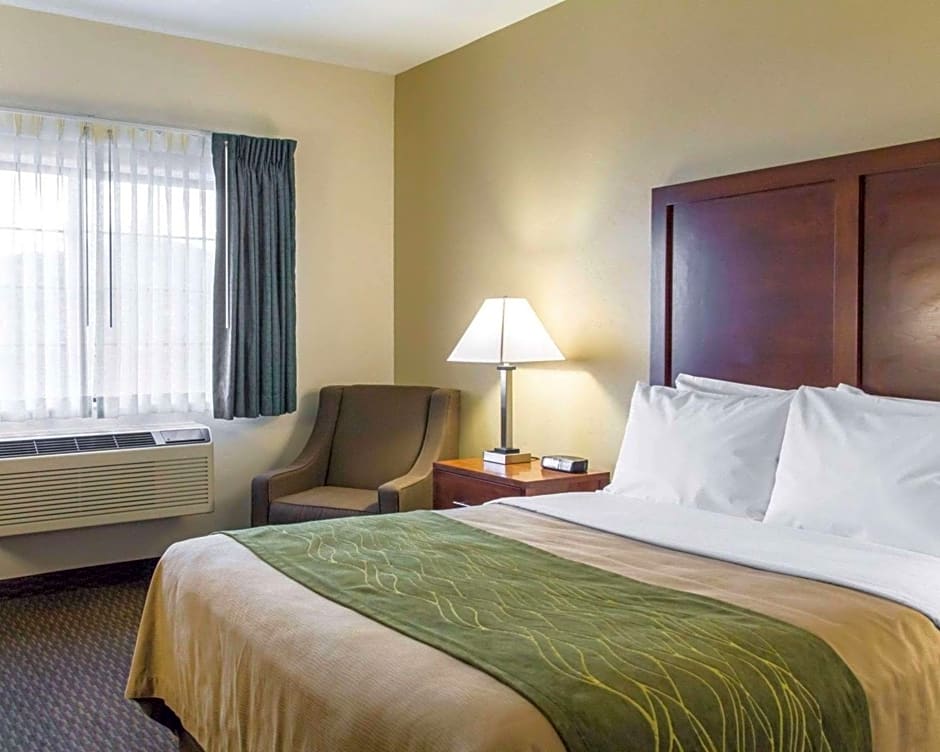 Quality Inn & Suites Vail Valley