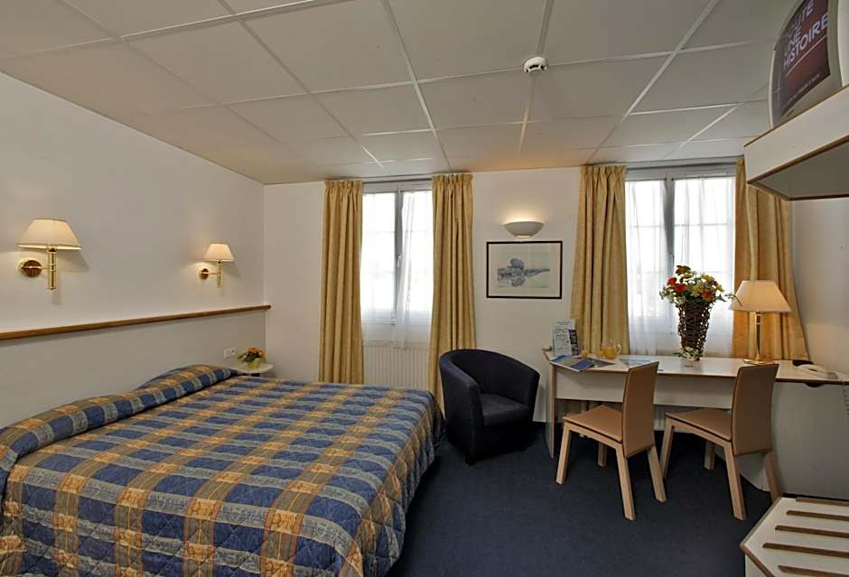 Hotel De La Mer