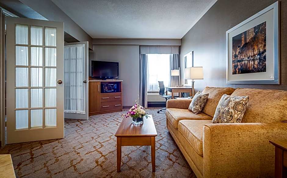 Monte Carlo Inns - Vaughan Suites