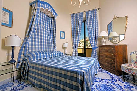 Premier One-Bedroom Apartment