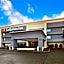 La Quinta Inn & Suites by Wyndham Detroit Canton
