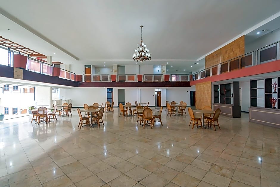 RedDoorz near Sukabumi Station 2