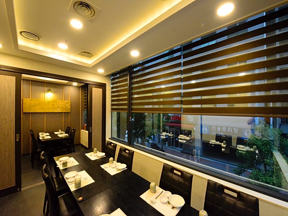 Dunsan Graytone Hotel