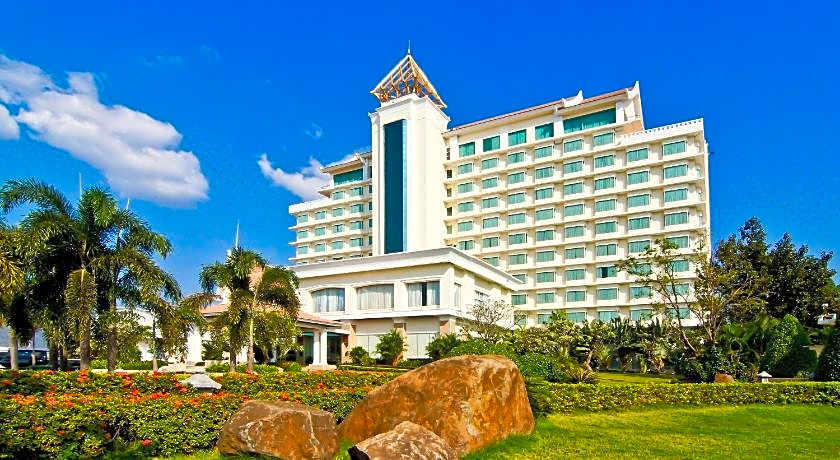 Champasak Grand Hotel