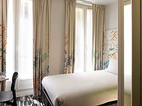 Standard Room With 2 Single Beds