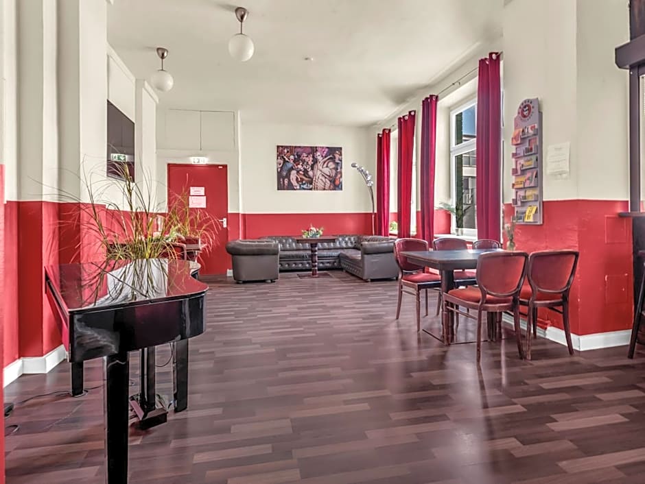 Ballhaus Berlin Hostel