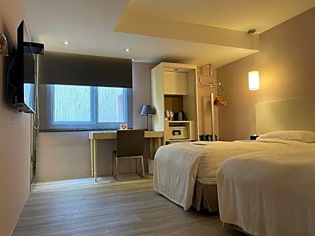 Deluxe Double or Twin Room