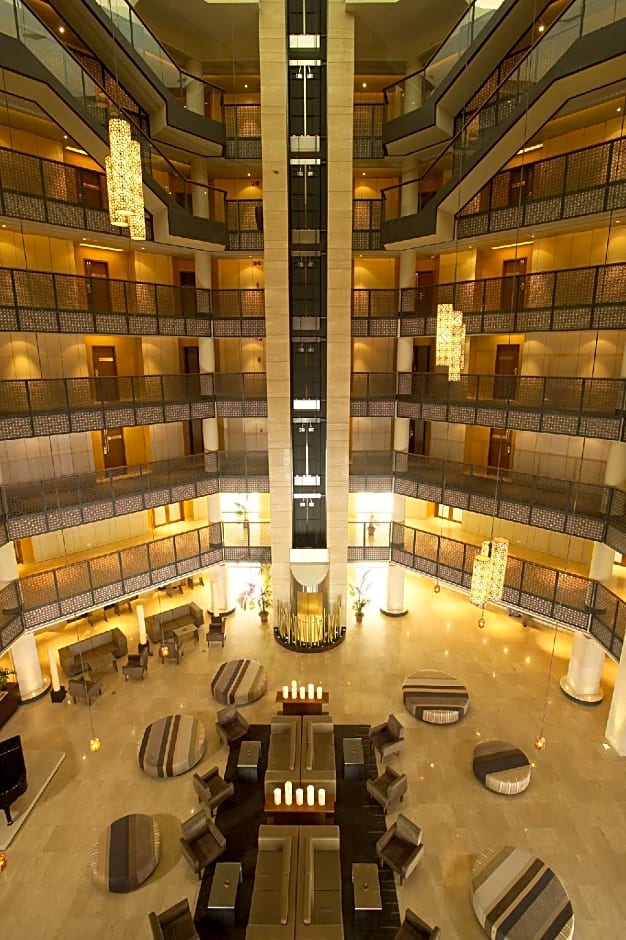 Radisson Blu Dhaka Water Garden