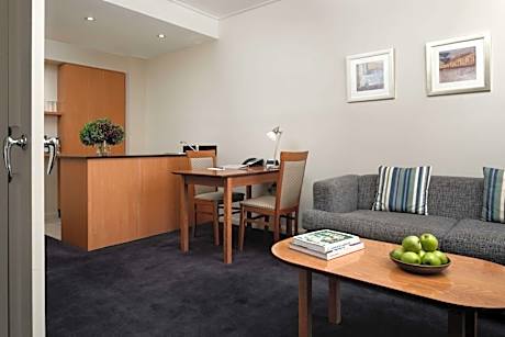 King Spa Harborside Suite