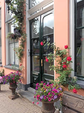 De Zevenster "gevestigd aan de winkelstraat"