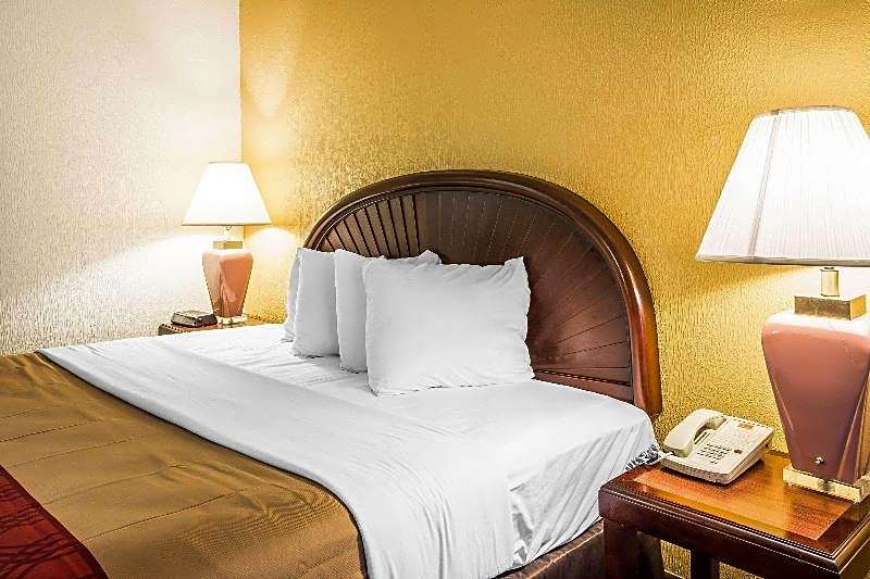 Rodeway Inn & Suites Carrollton