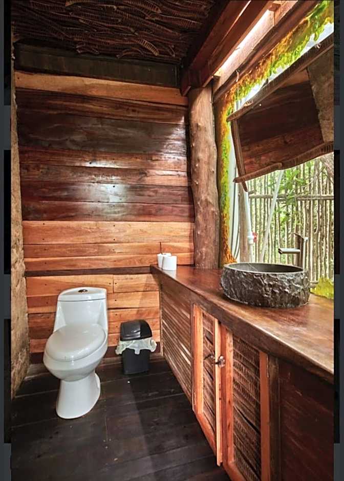 La Embajada Universal The Eighth Color of Bacalar