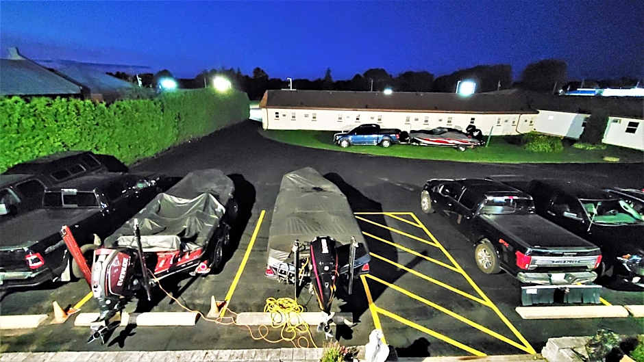 Knights Inn Colonial Fireside Inn