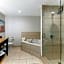Comfort Inn & Suites Verona at Turning Stone Resort Casino