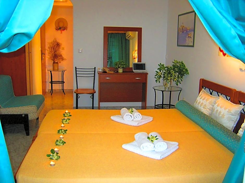 Neapoli Rooms