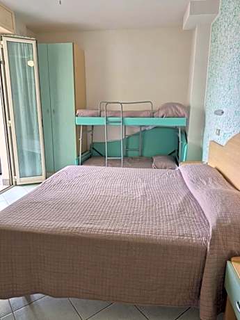 Quadruple Room with Terrace