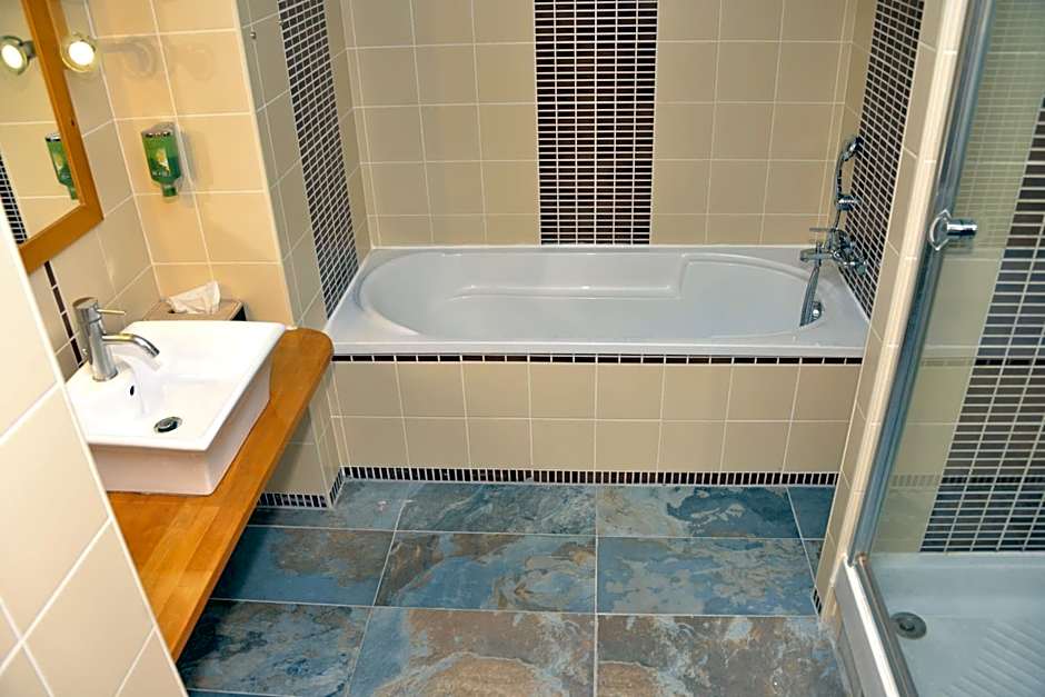 Best Western Golf D'Albon