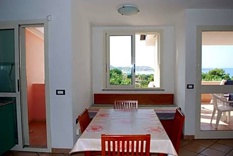 One-Bedroom Apartment with Sea View