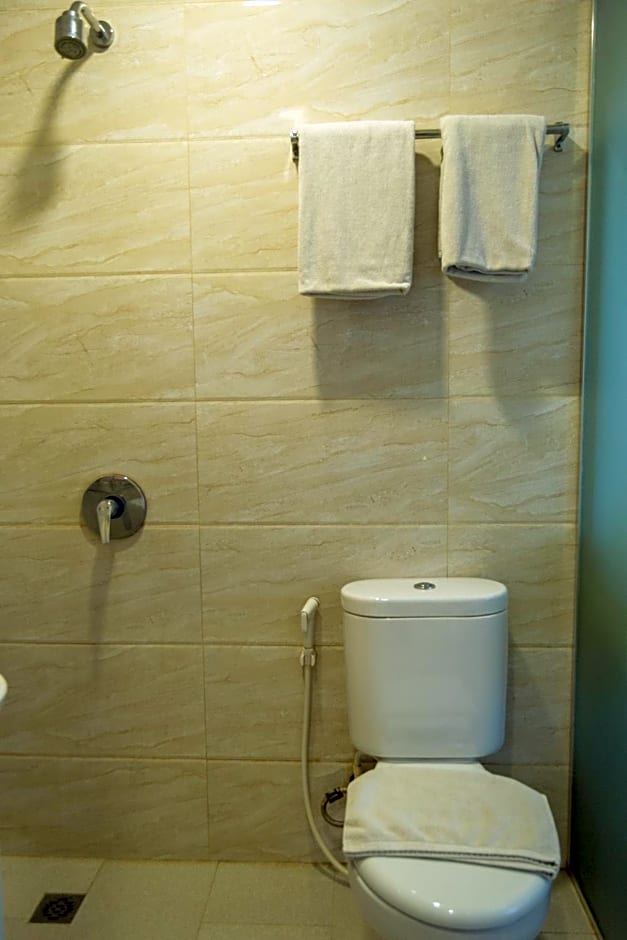 Vaccinated Staff - OYO 676 Hotel Osaka