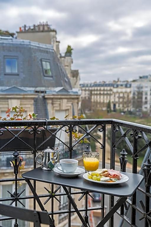 Chalgrin Boutique Hotel