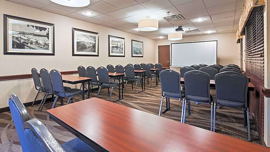 Best Western Plus Galleria Inn & Suites