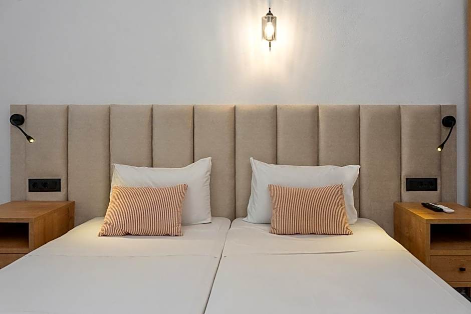 Erato Hotel