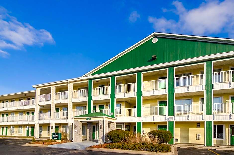 HomeTowne Studios Denver - Glendale/ Cherry Creek