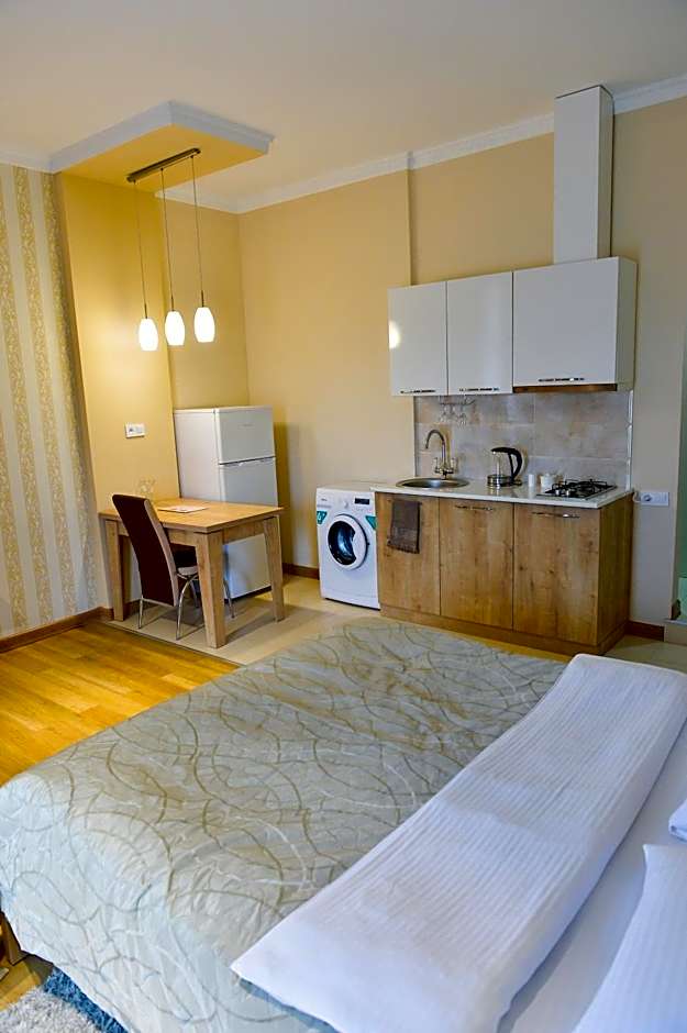 Happy Stay Hotel