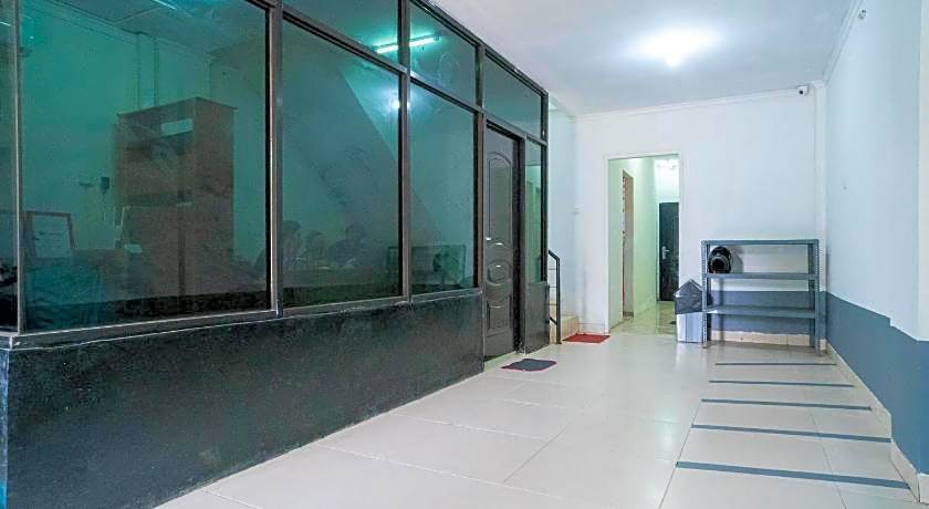 RedDoorz @ Aralia Harapan Indah