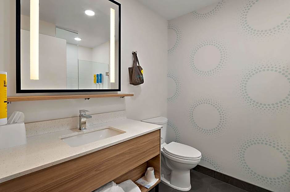 Tru by Hilton Santee