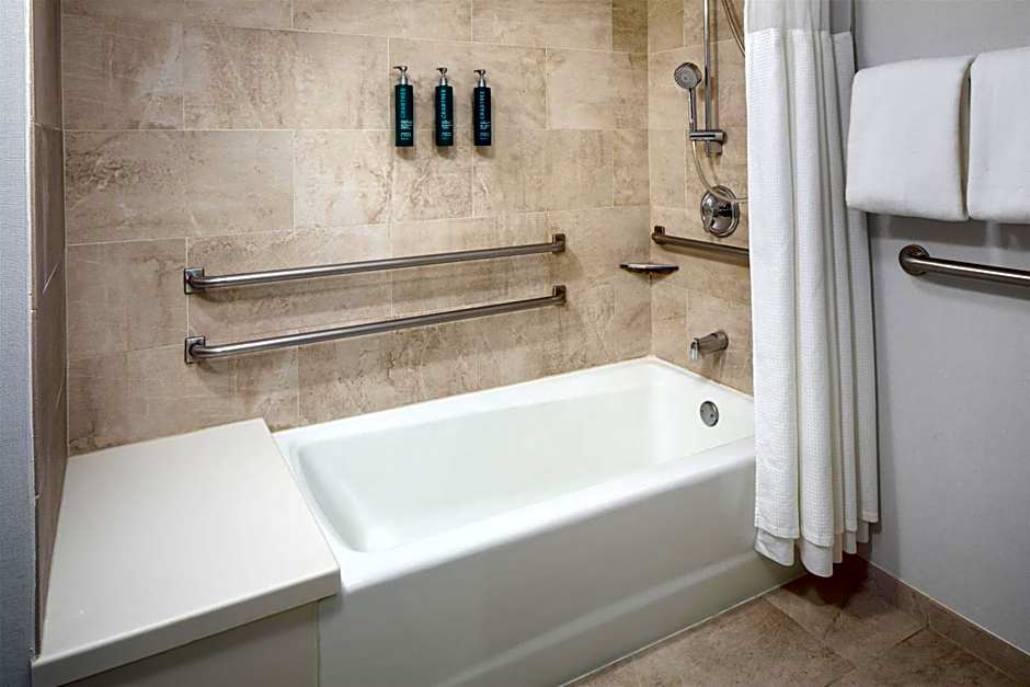 DoubleTree by Hilton Hotel Boston-Andover