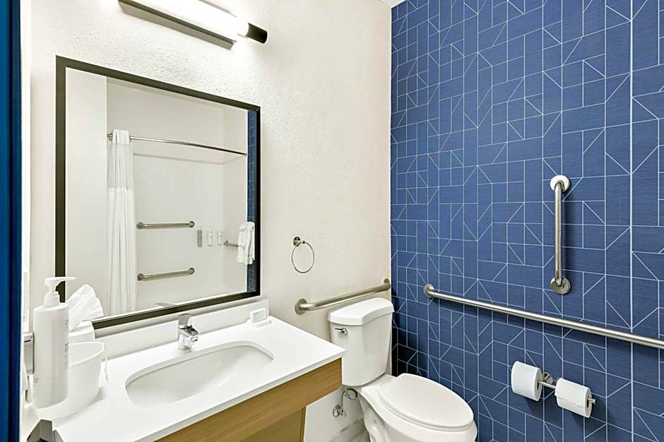 Spark by Hilton Springfield Southwest