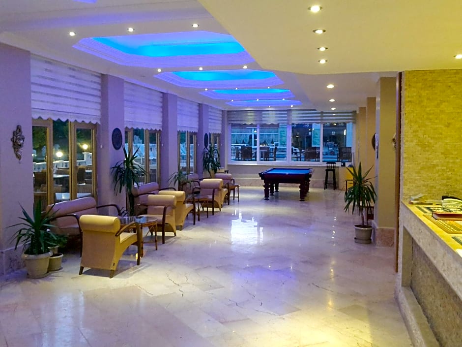 Altinersan Hotel Altinkum