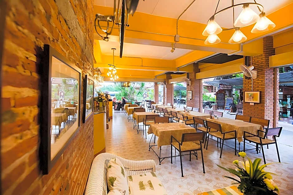 Pong Phen Guesthouse