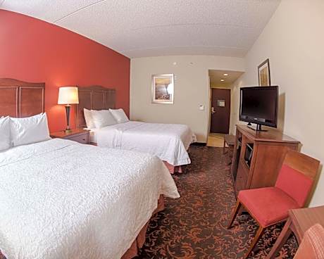 Queen Room with Two Queen Beds - Hearing Access/Non-Smoking