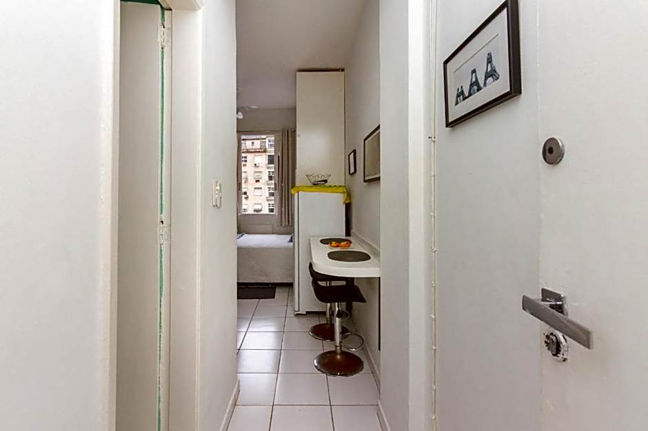 50 METROS DA PRAIA DE COPACABANA