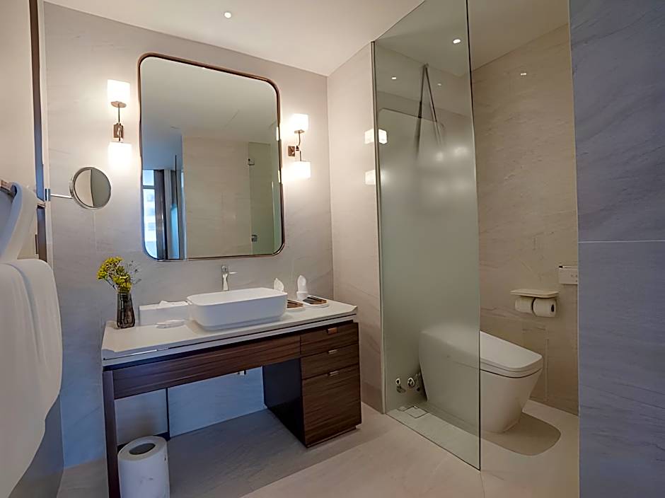 SILQ Hotel & Residence