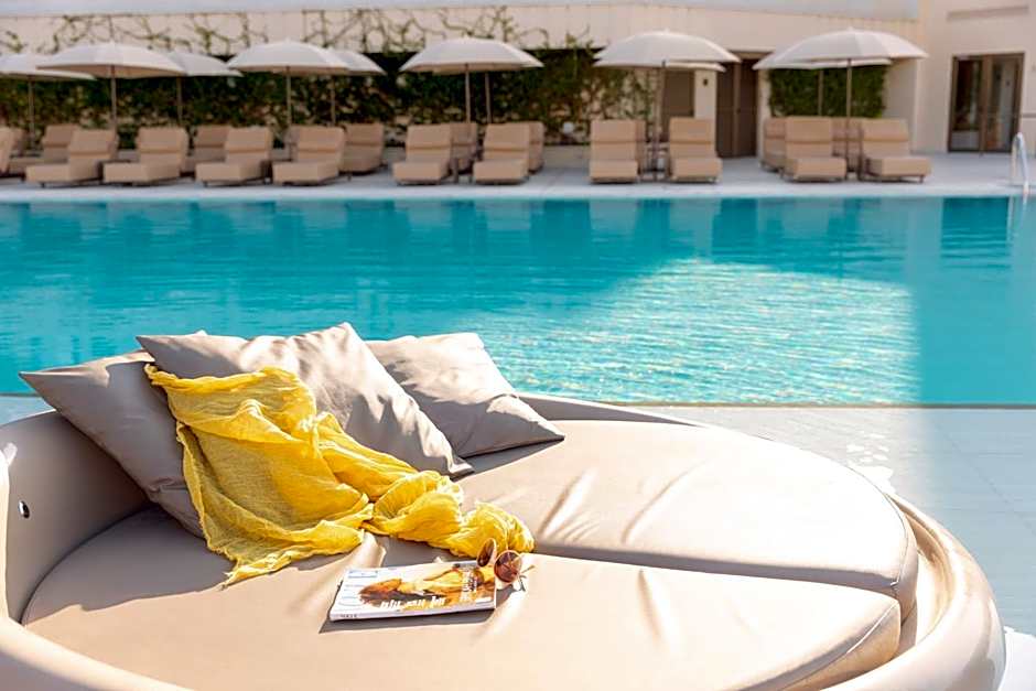 Amarande (Adults Only)