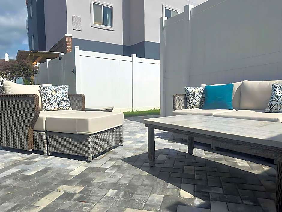 Hawthorn Extended Stay By Wyndham Kingsland