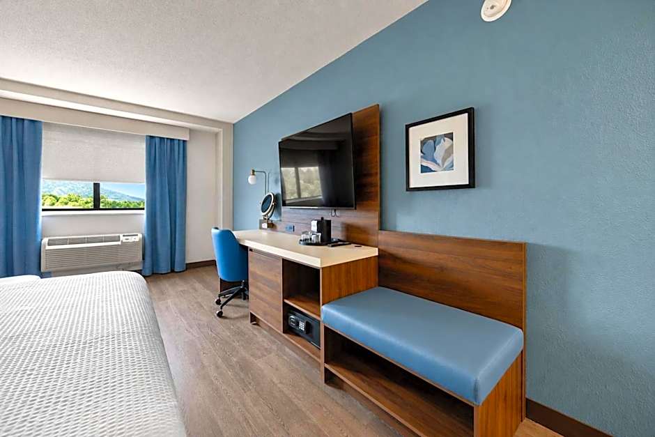 Capital Plaza Hotel